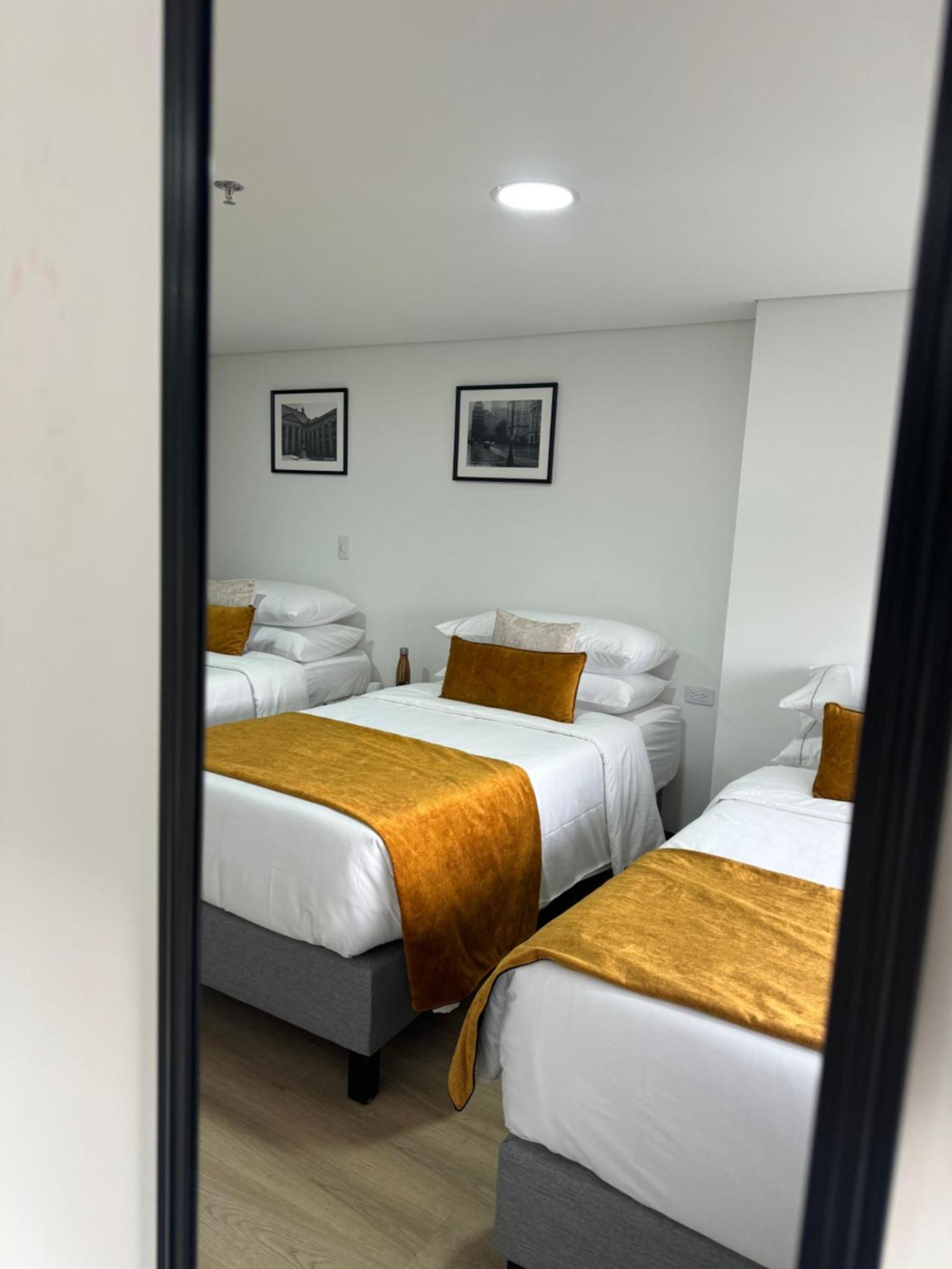 Hotel Wlh Gold 보고타 외부 사진